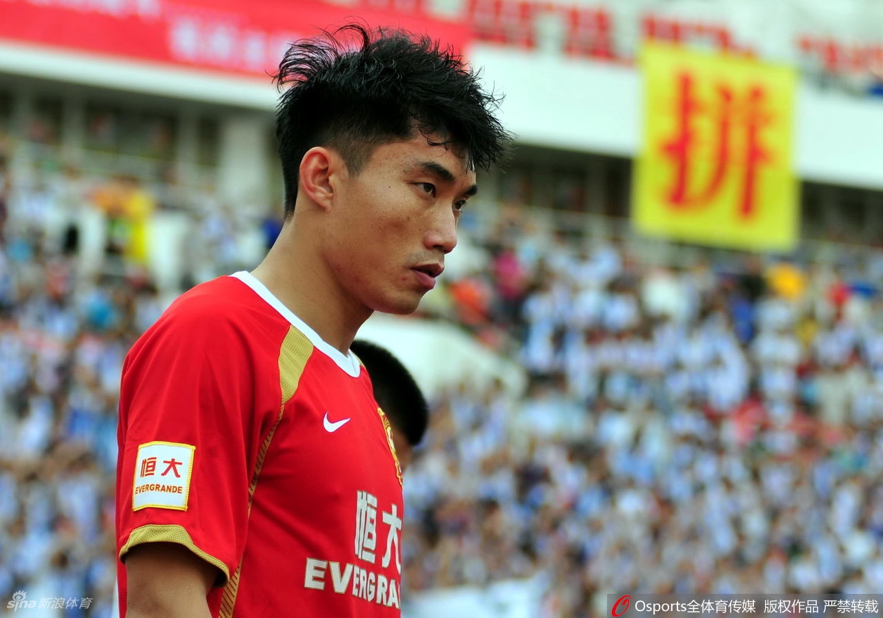 郑智出任广州队执行主教练兼球员