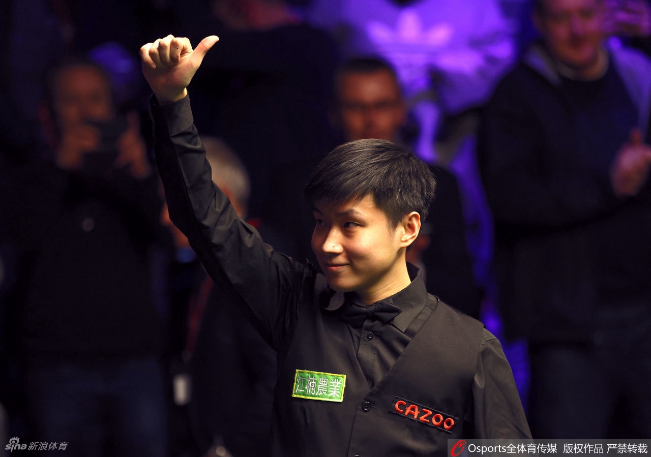 斯诺克英锦赛赵心童首次夺冠