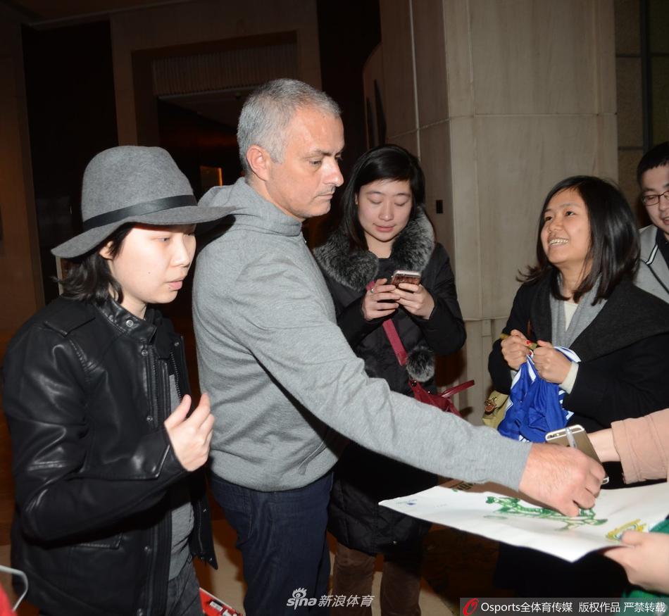 魔力鸟穆里尼奥变身志愿者