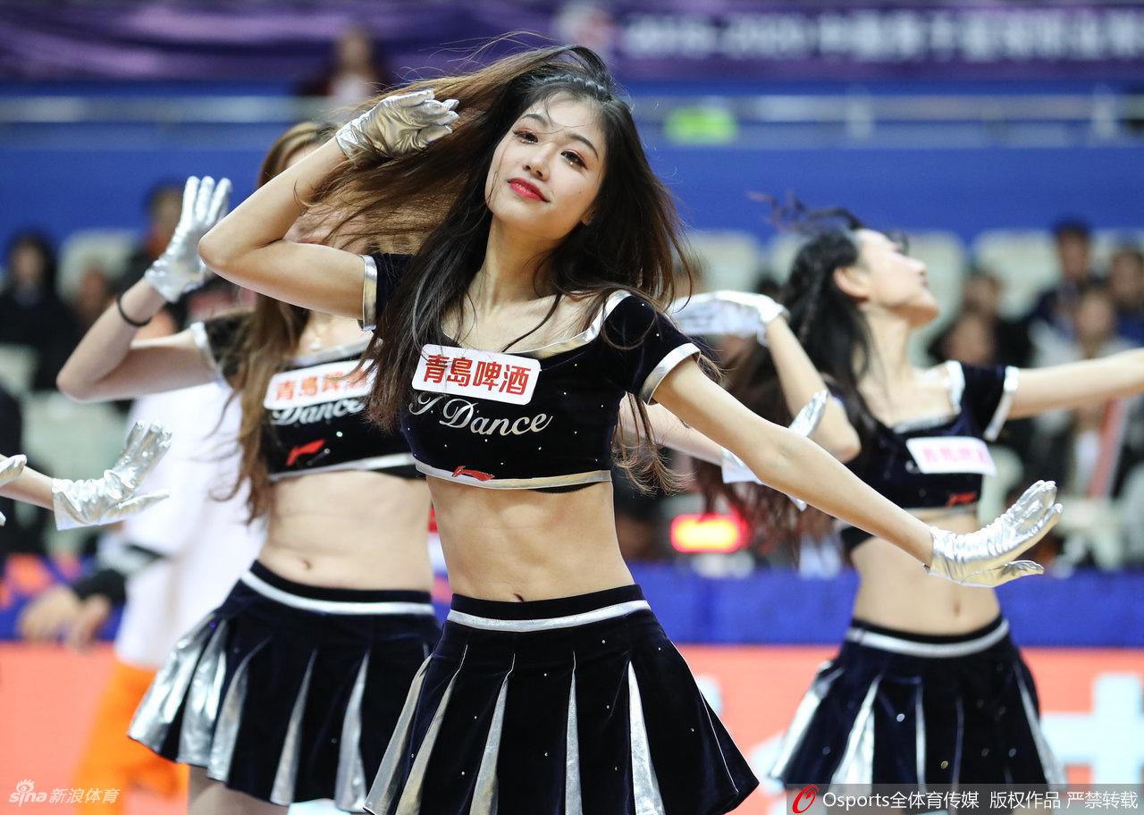 上海大鲨鱼拉拉队