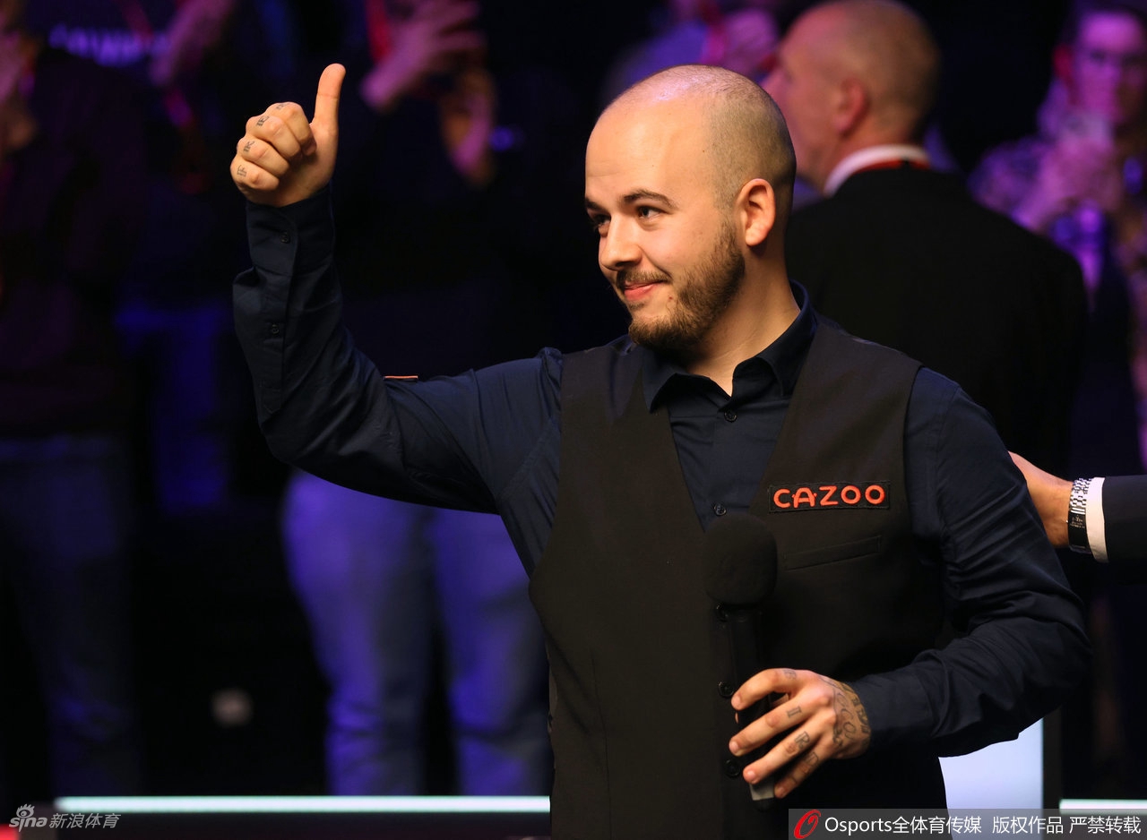 斯诺克英锦赛赵心童首次夺冠