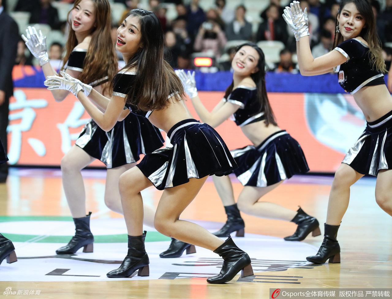 上海大鲨鱼拉拉队