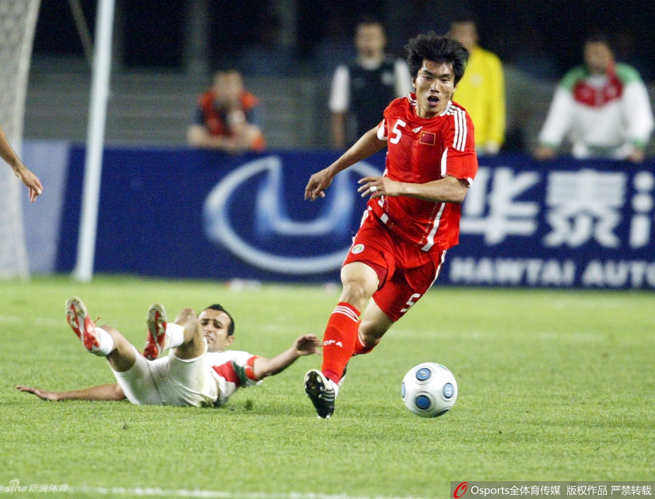 郑智出任广州队执行主教练兼球员