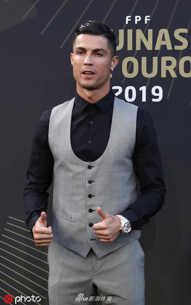 C罗当选葡萄牙年度最佳球员 生涯10次获奖