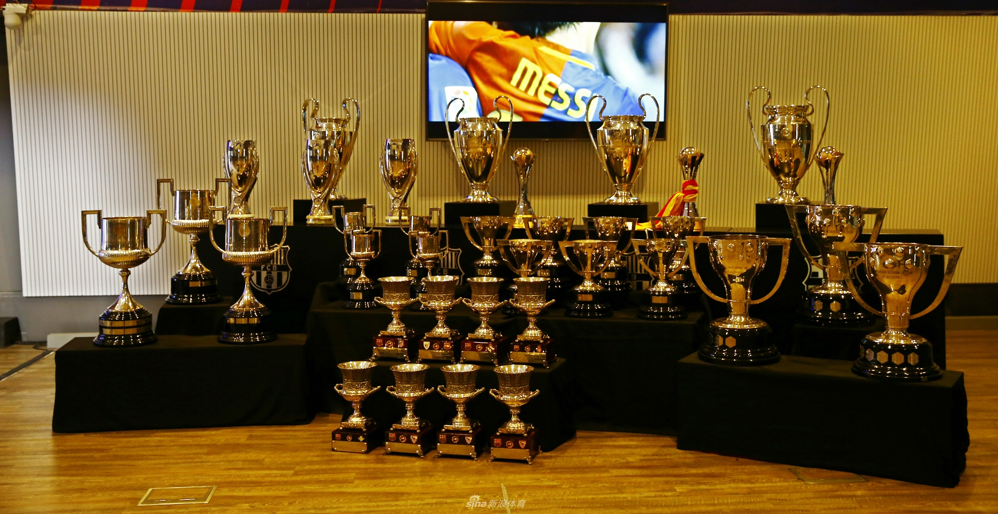 梅西洒泪告别发布会：要和这的一切告别