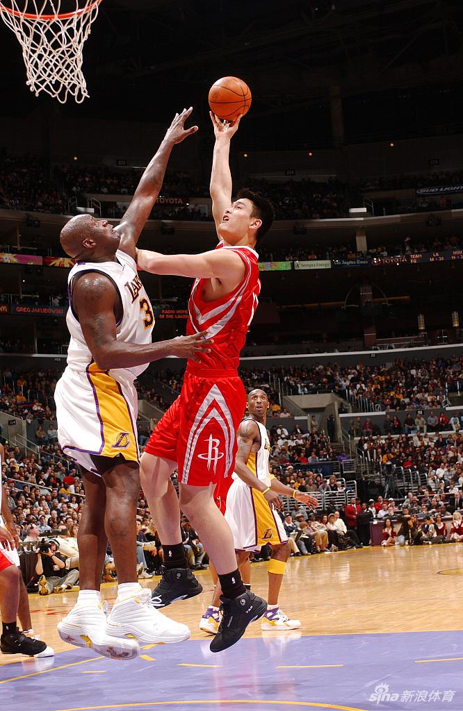 回顾历届圣诞大战经典瞬间 科比vs詹姆斯成永恒