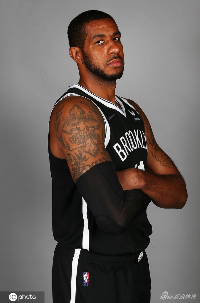 [NBA]篮网媒体日拍摄官方写真 欧文缺席