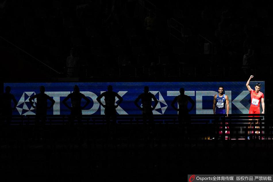 男子110米栏决赛谢文骏第4