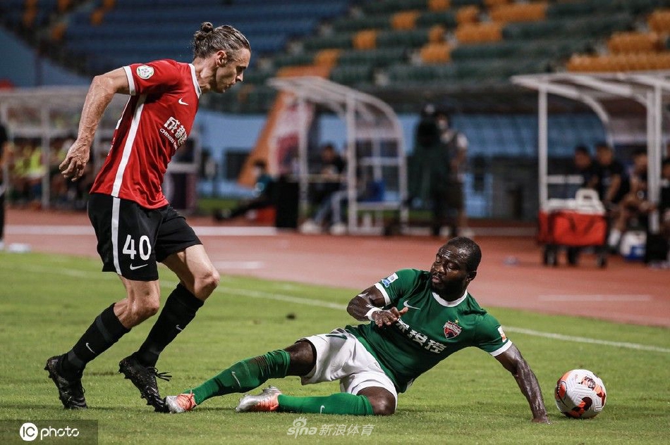 [中超]成都蓉城2-2深圳队