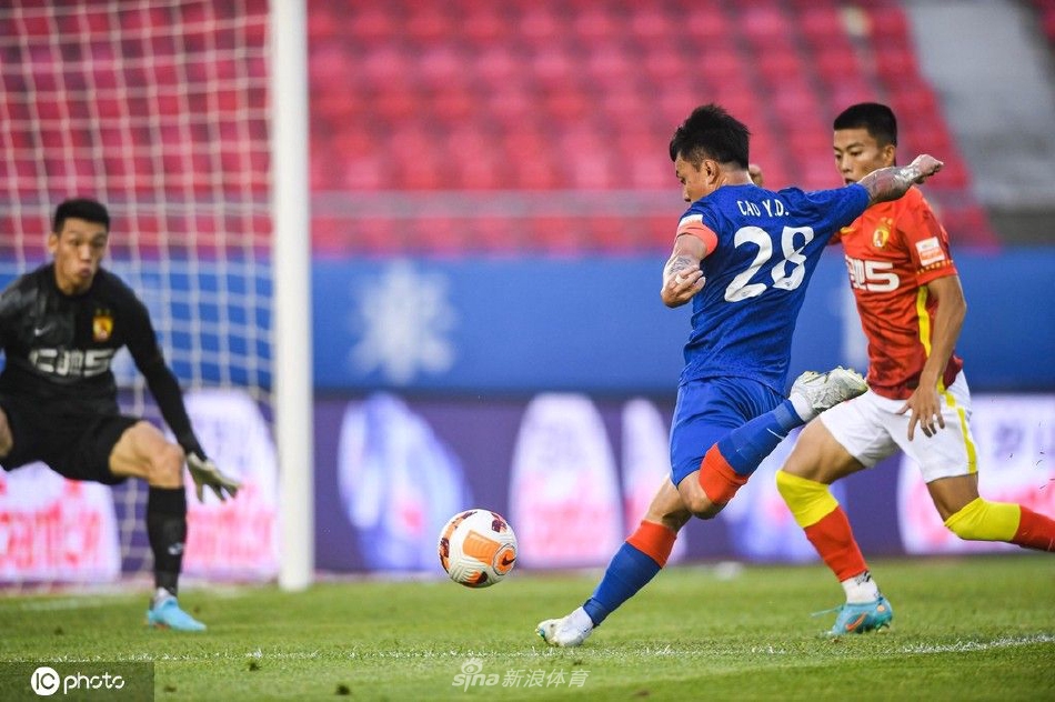 [中超]上海申花2-1广州队