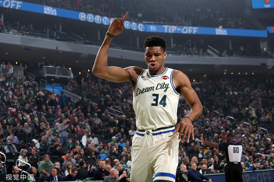 字母哥在比赛中