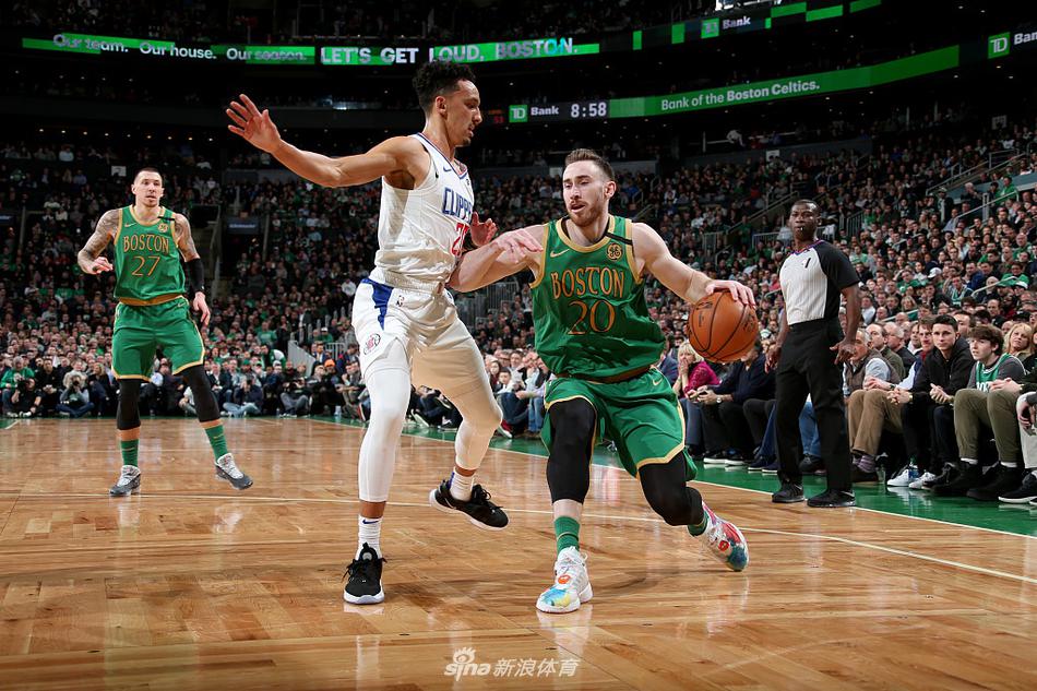 海沃德持球突破