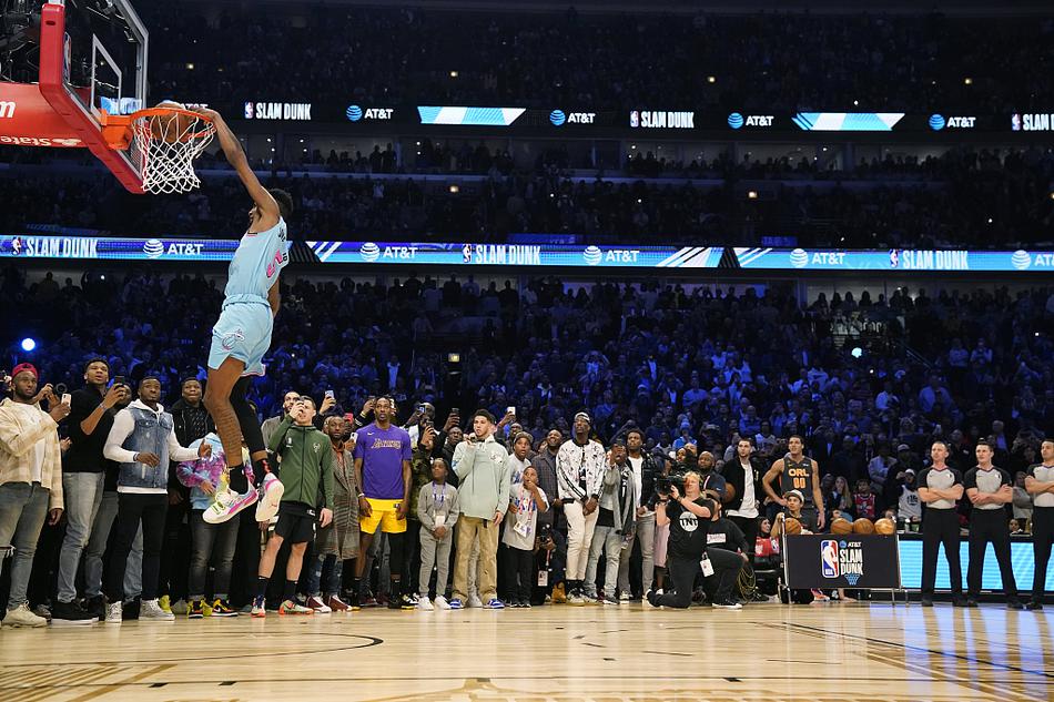 2020NBA全明星扣篮大赛 小德里克-琼斯夺冠