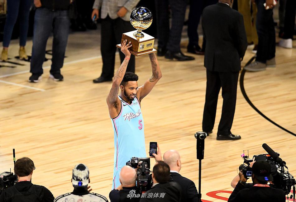 2020NBA全明星扣篮大赛 小德里克-琼斯夺冠