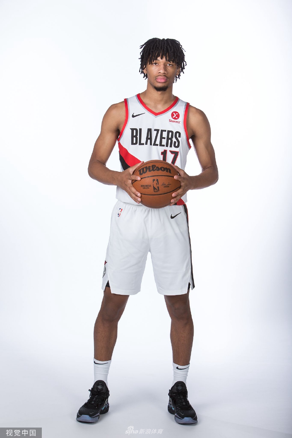 开拓者新秀拍摄写真