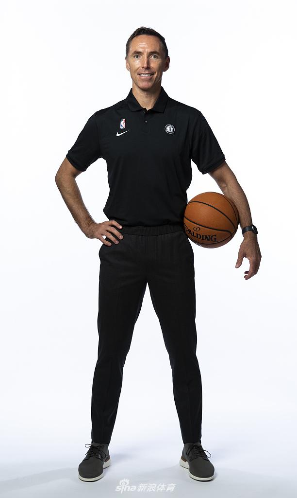 纳什布鲁克林走马上任 拍摄定妆照