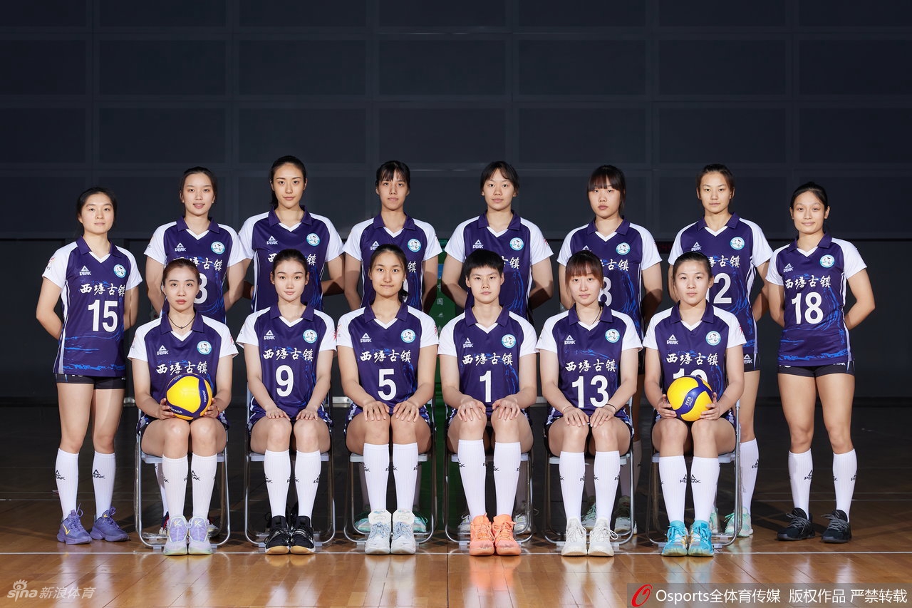 浙江女排拍摄排超联赛官方写真