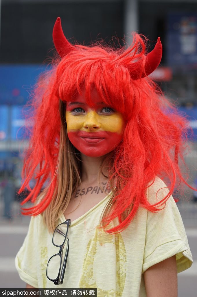 拉丁魅力 盘点西班牙队美女球迷