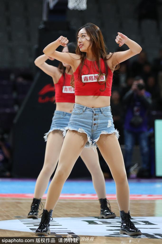 CBA常规赛前五轮拉拉队精选