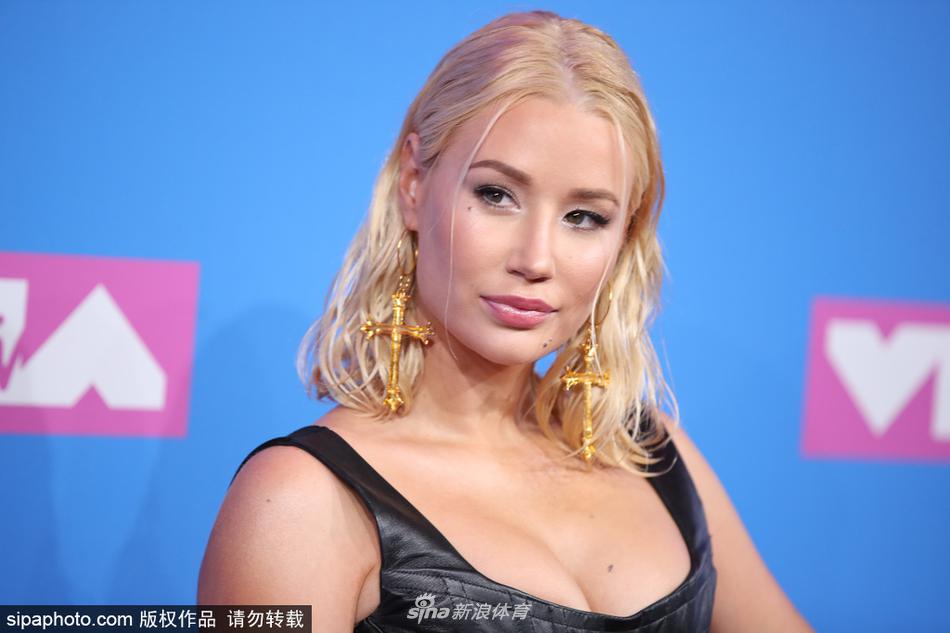 尼克杨前女友与吉米巴特勒被曝约会