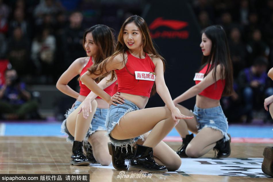 CBA常规赛前五轮拉拉队精选