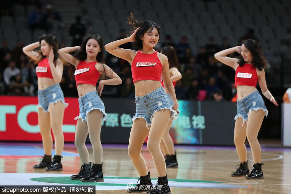 CBA常规赛前五轮拉拉队精选