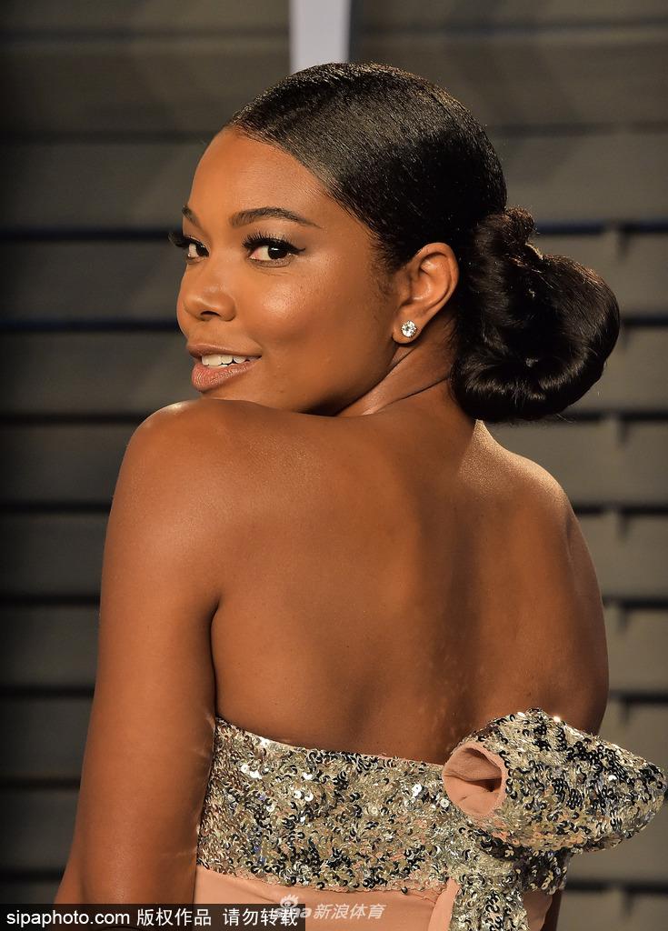 盘点韦德娇妻尤尼恩性感衣品