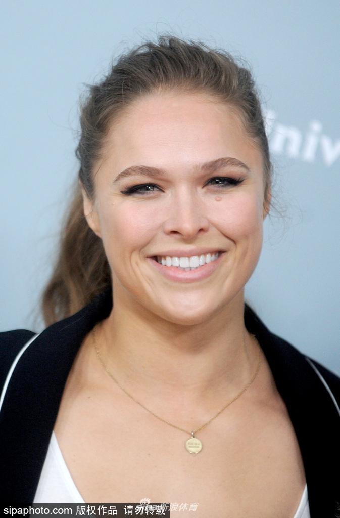 1 / 8 当地时间2018年5月14日,美国纽约,wwe女星隆达·罗西一身休闲装