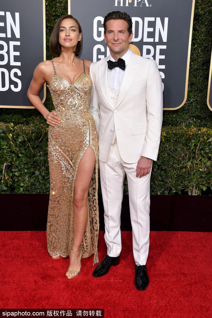 C罗前女友火辣裙装