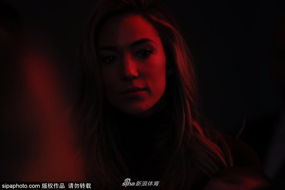 新援莫拉塔正式亮相马竞新闻发布会