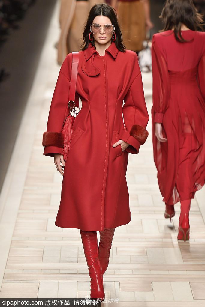 肯达尔詹娜的T台业务能力