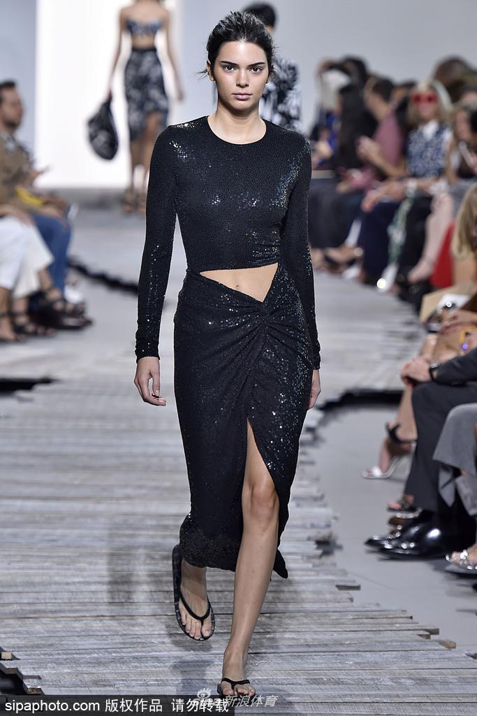 肯达尔詹娜的T台业务能力