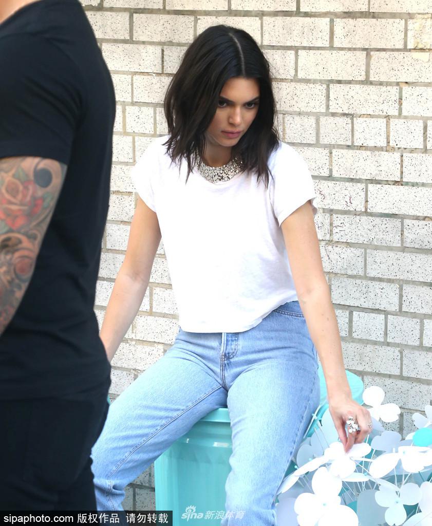 格里芬前女友詹娜纽约街头拍大片