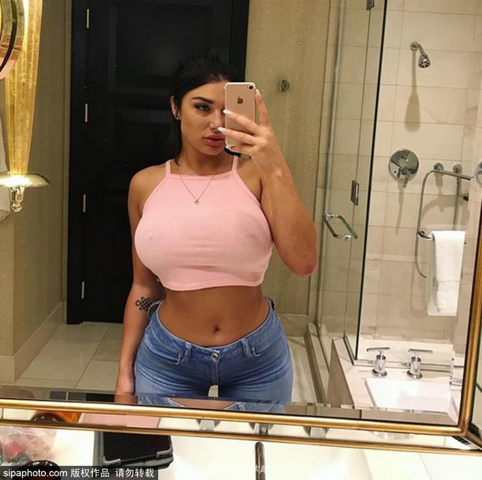 卡戴珊前夫亨弗里斯恋上火辣驯马师