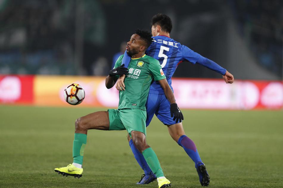 新浪直击北京国安3-1上海申花