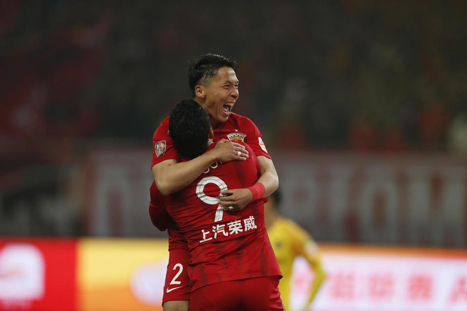 新浪直击上海上港3-2江苏苏宁