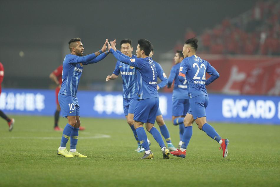 新浪直击上海上港3-2江苏苏宁