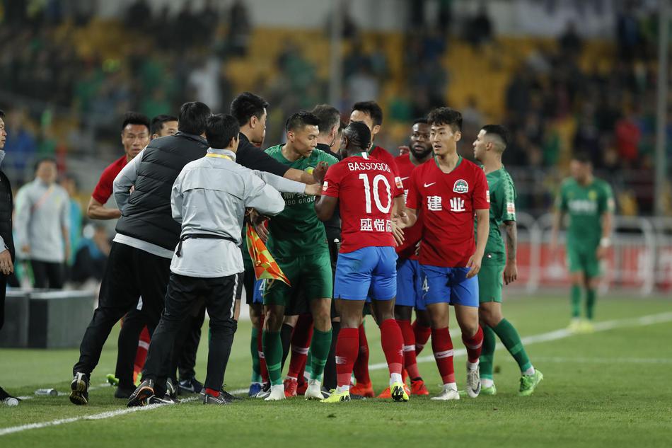 双方爆发小范围冲突