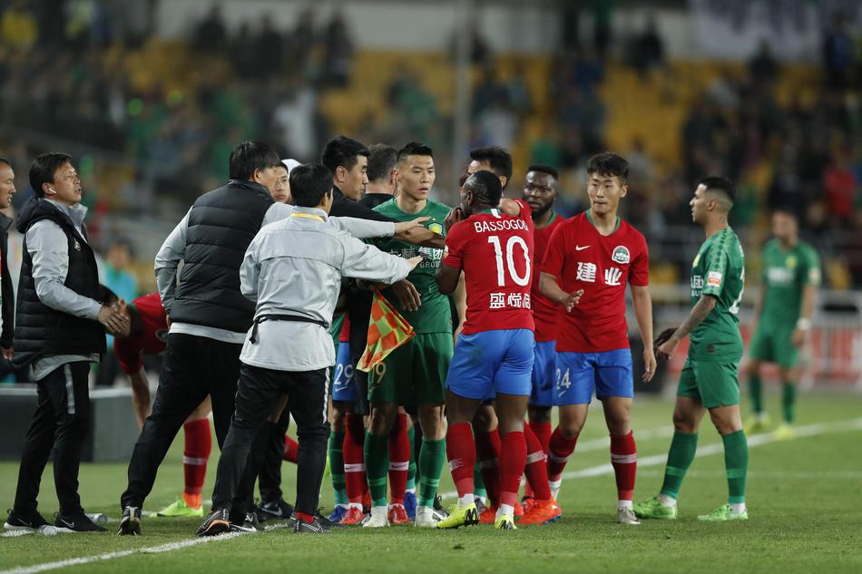 双方爆发小范围冲突