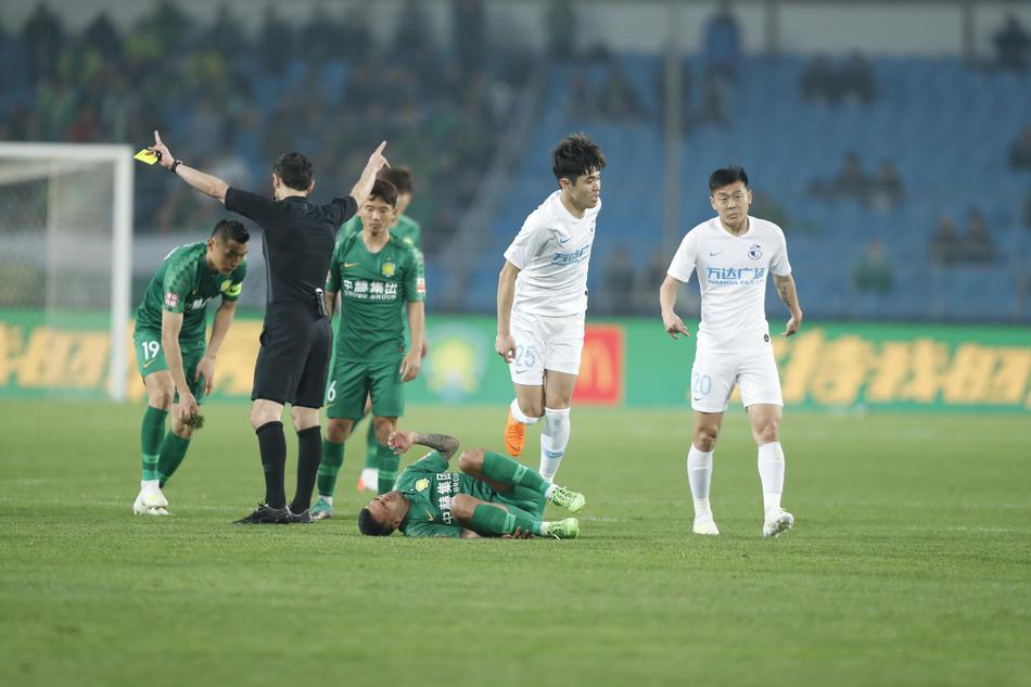 新浪直击北京国安4-1大连一方
