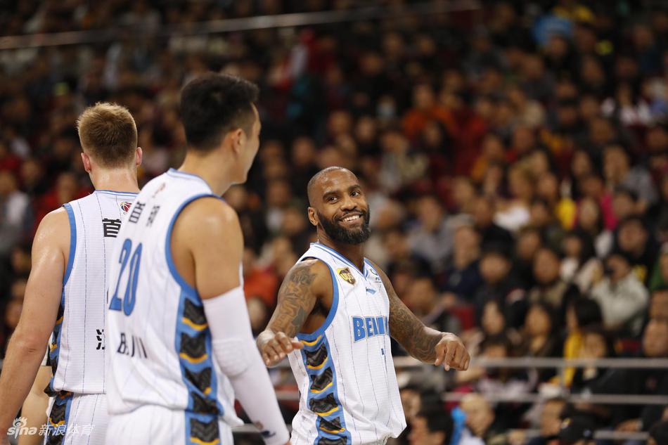 新浪直击CBA第27轮:北京86-89辽宁