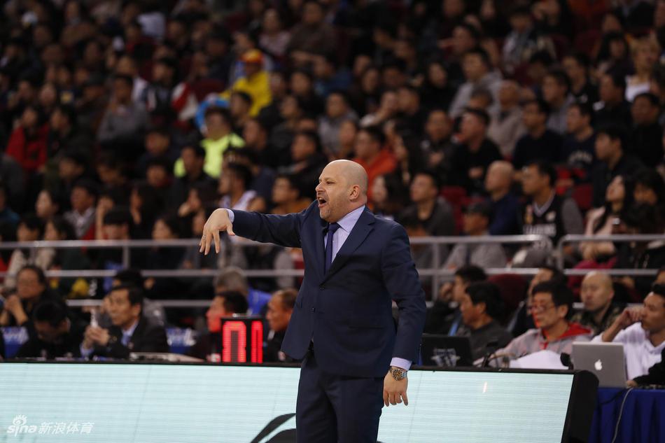 新浪直击CBA第27轮:北京86-89辽宁