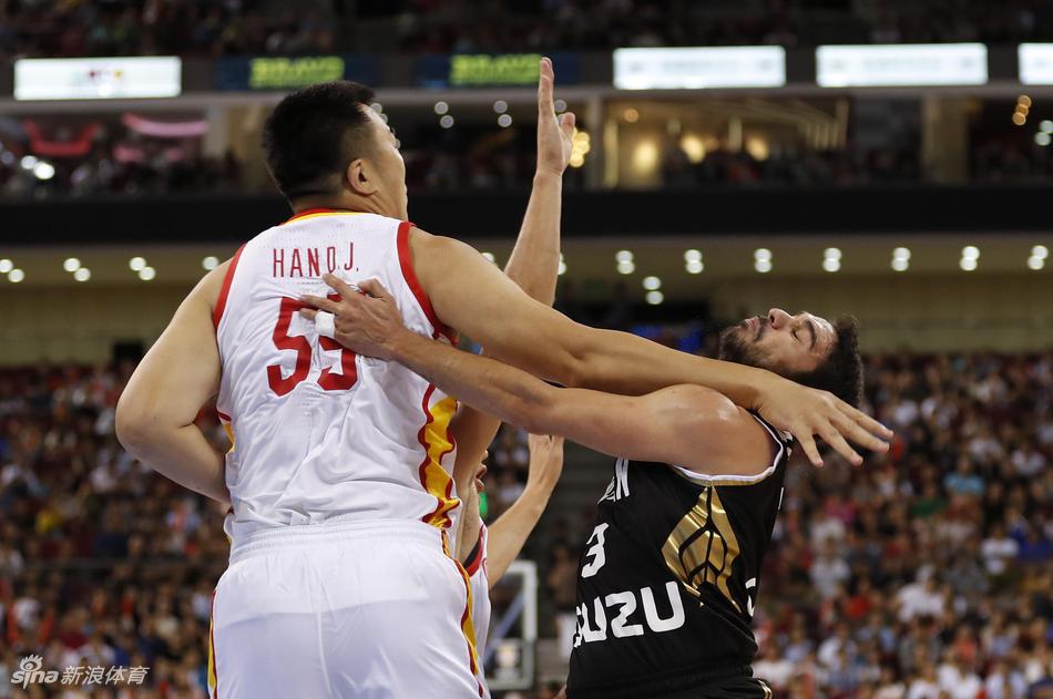 男篮世预赛:中国男篮88-79约旦