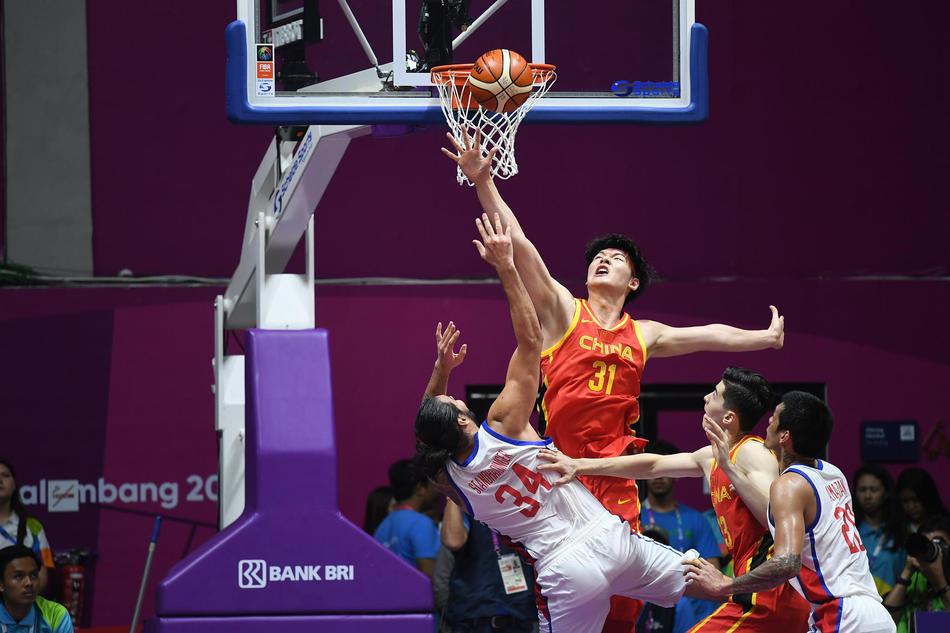 亚运会男篮小组赛：中国82-80菲律宾