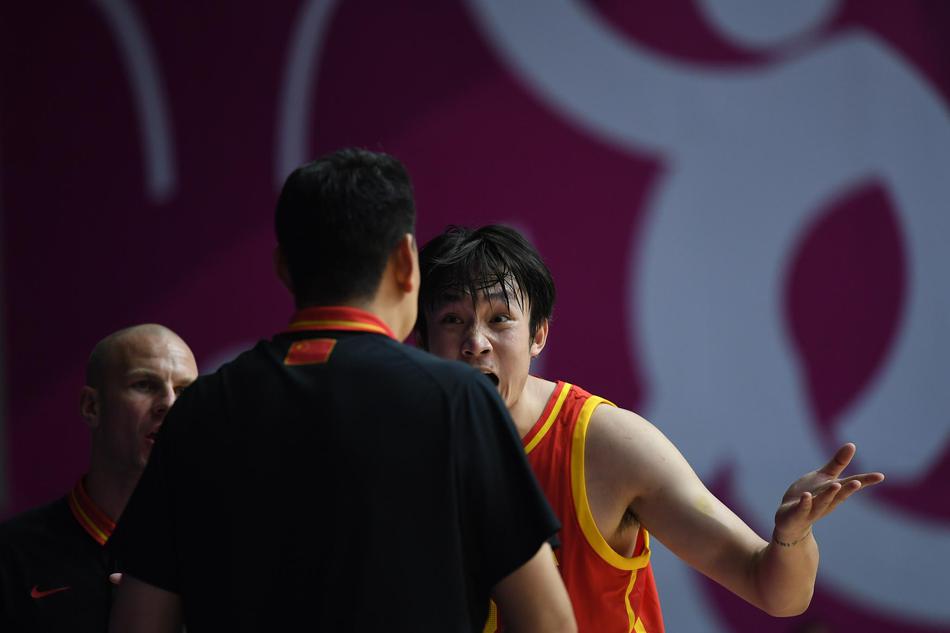 亚运会男篮小组赛：中国82-80菲律宾