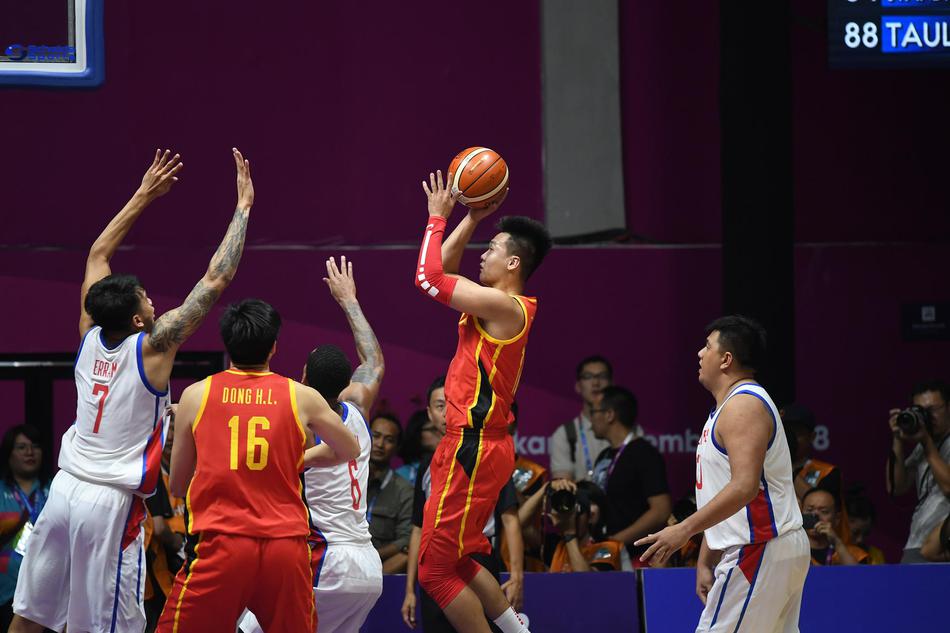 亚运会男篮小组赛：中国82-80菲律宾