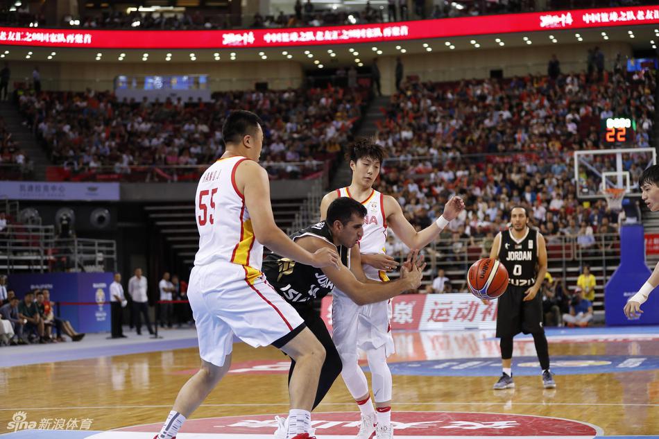 男篮世预赛:中国男篮88-79约旦