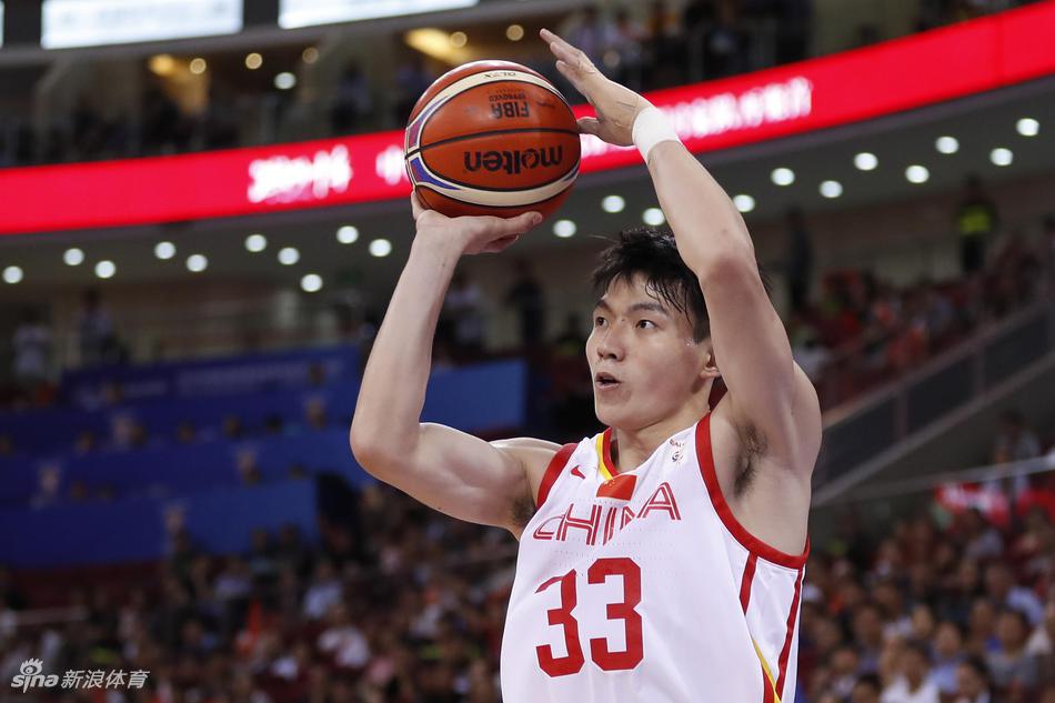 男篮世预赛:中国男篮88-79约旦