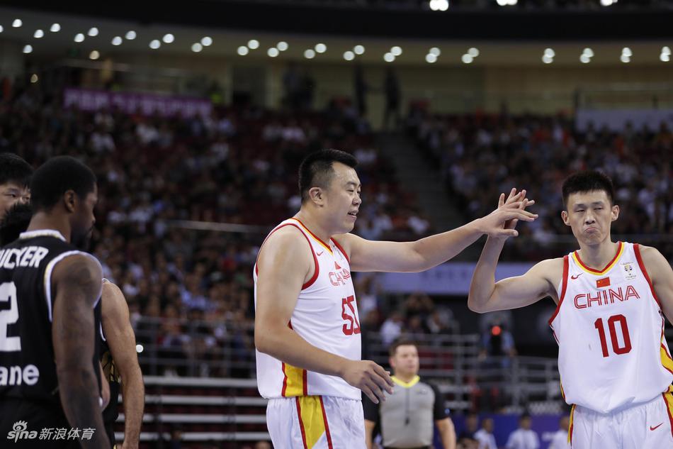 男篮世预赛:中国男篮88-79约旦