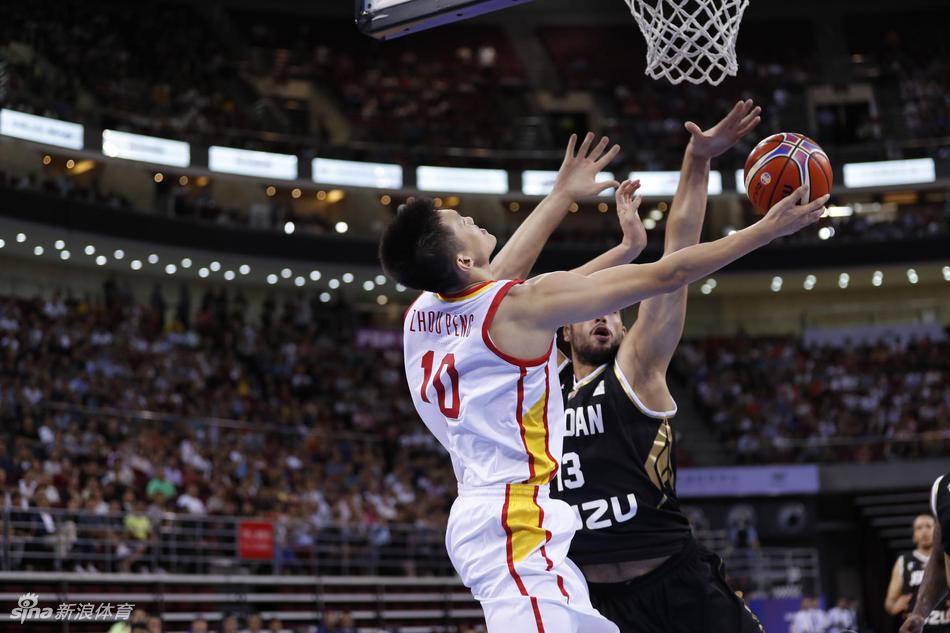 男篮世预赛:中国男篮88-79约旦